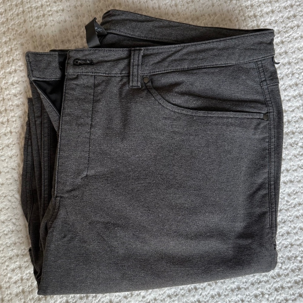 Grey Lululemon Men’s Pant